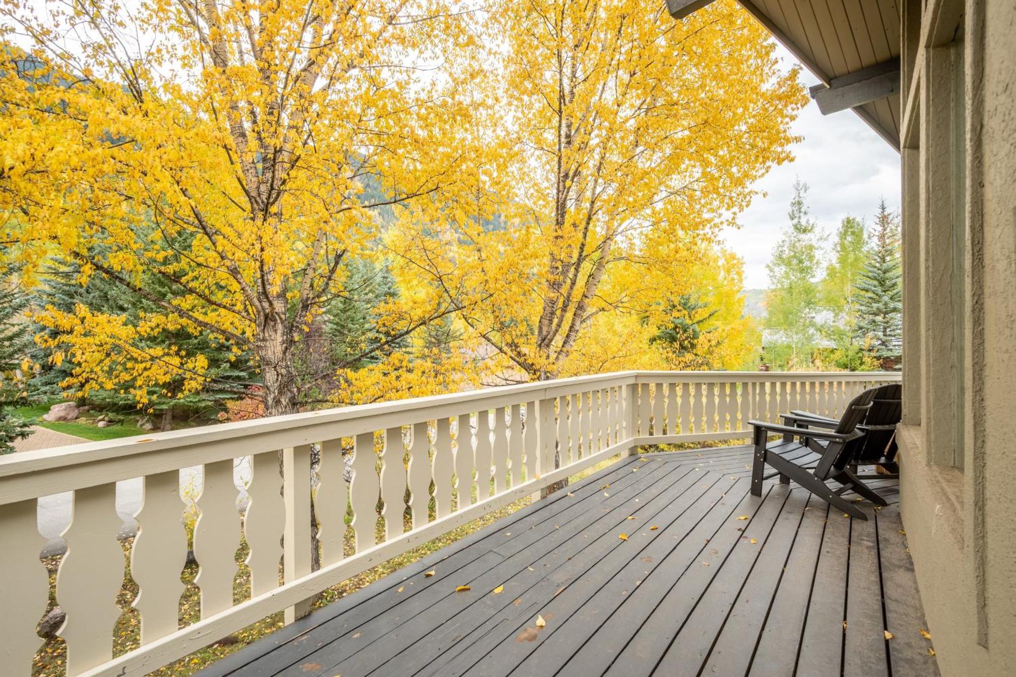 Bighorn By Avantstay Spacious Ski Cabin W Sprawling Porch Views Hot Tub Vail Bagian luar foto