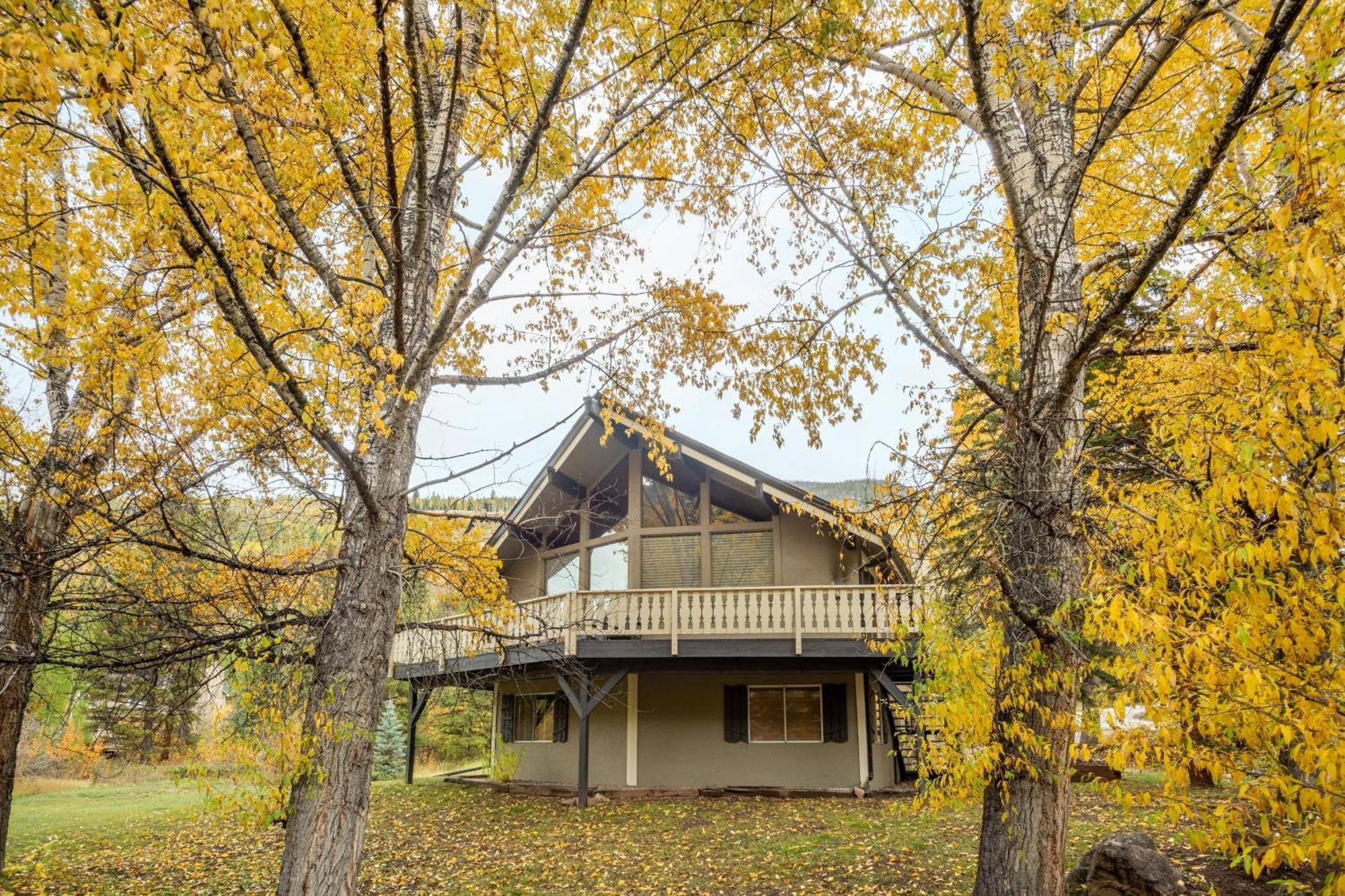 Bighorn By Avantstay Spacious Ski Cabin W Sprawling Porch Views Hot Tub Vail Bagian luar foto